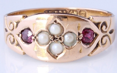 15ct Pearl Garnet Gypsy Ring