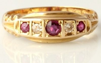 1915 Ruby Diamond Gypsy Ring
