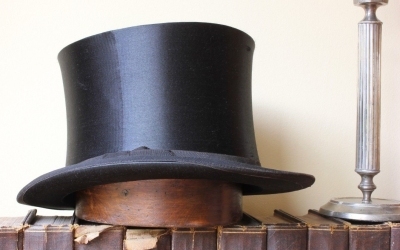 Exposition Opera Hat