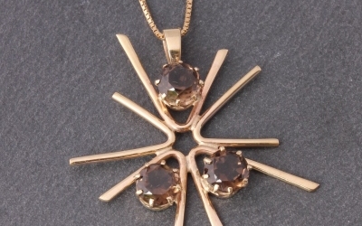 1970's Star Pendant Necklace