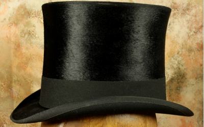 Silver Woodrow Antique Topper