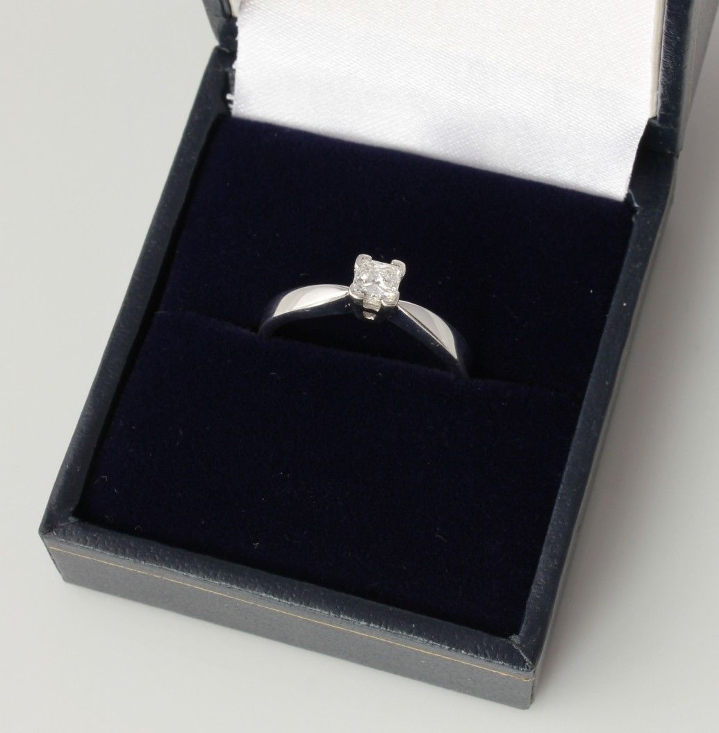 18ct White Gold 0.35ct Natural Diamond Square Solitaire Engagement Ring ...